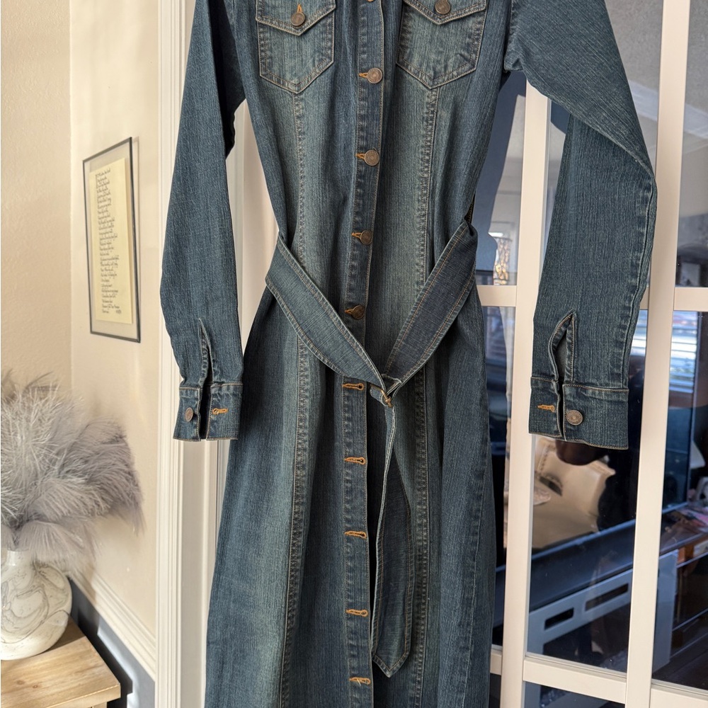 Denim Midi belted Dress - Picture 3 of 16